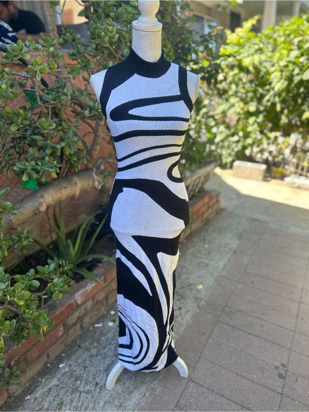 Sleeveless Black and White Abstract Knit Maxi Dress